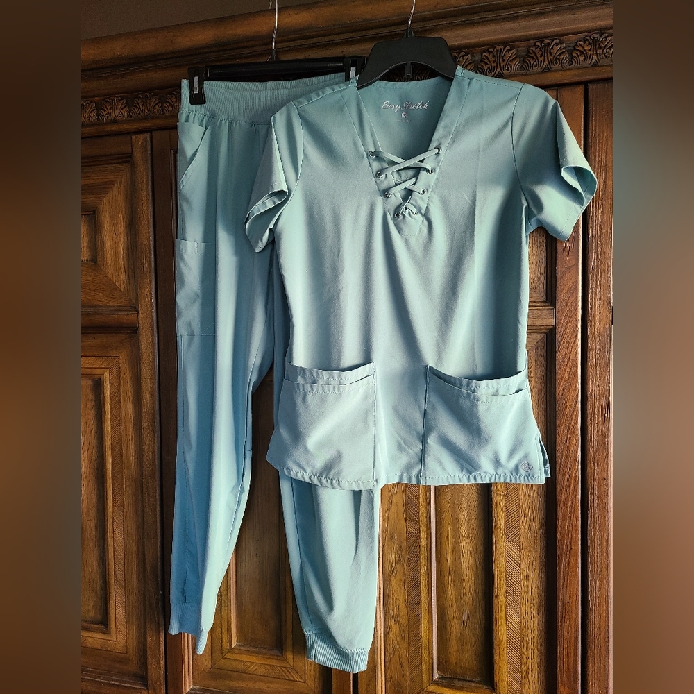 Uniform Advantage Easy Stretch Scrub Set Sz. XXS/SM Wintergreen